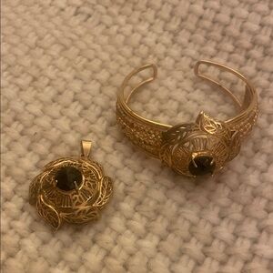 Gold-Plated Filigree Cuff Bracelet and Pendant Set with Black Stone